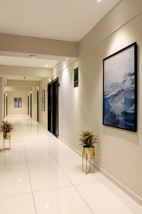 Hotel Paramount Suites & Service Apartments Mangalúr Exteriér fotografie